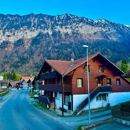 Au Bord Du Lac Därligen Esterno foto