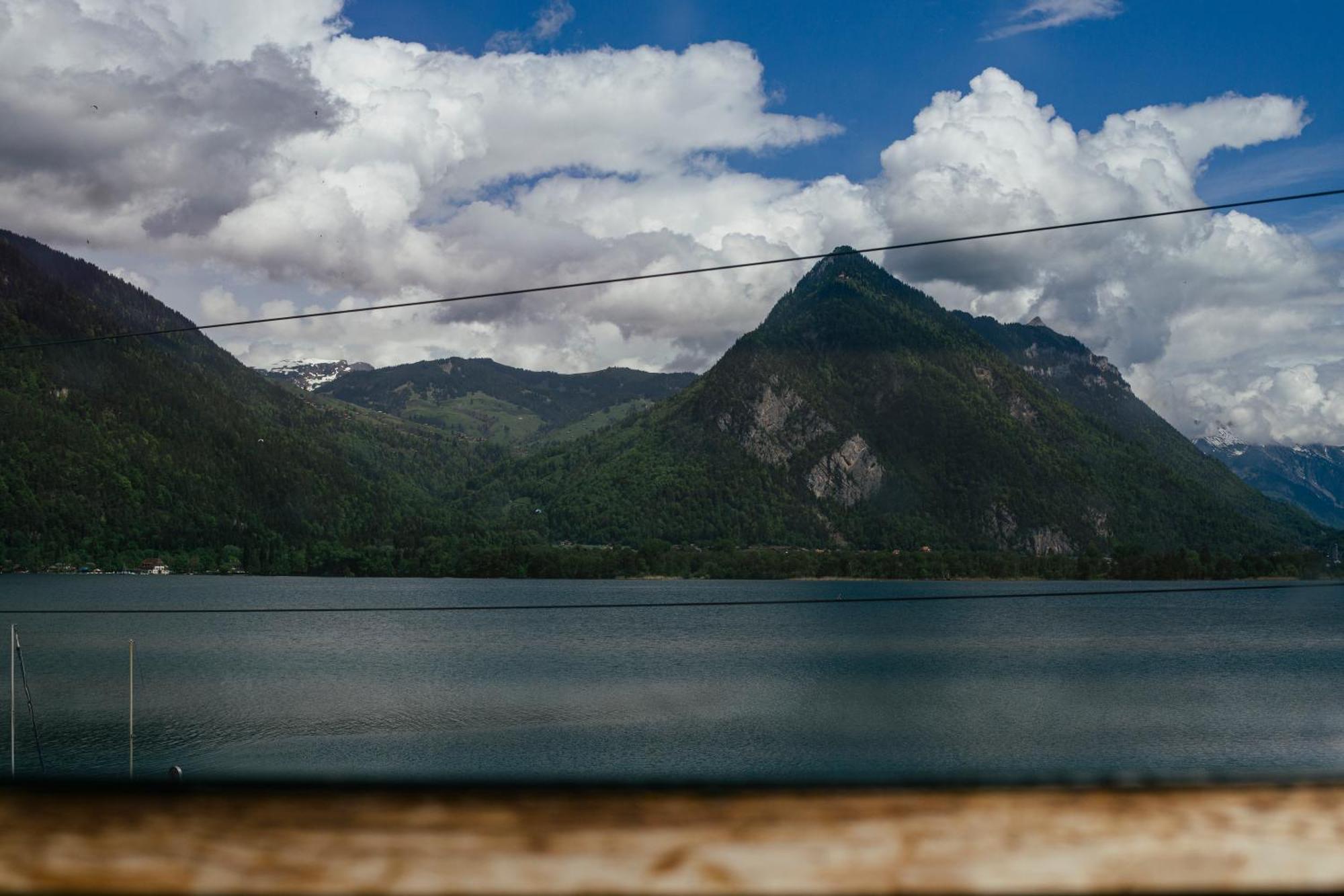 Au Bord Du Lac Därligen Esterno foto