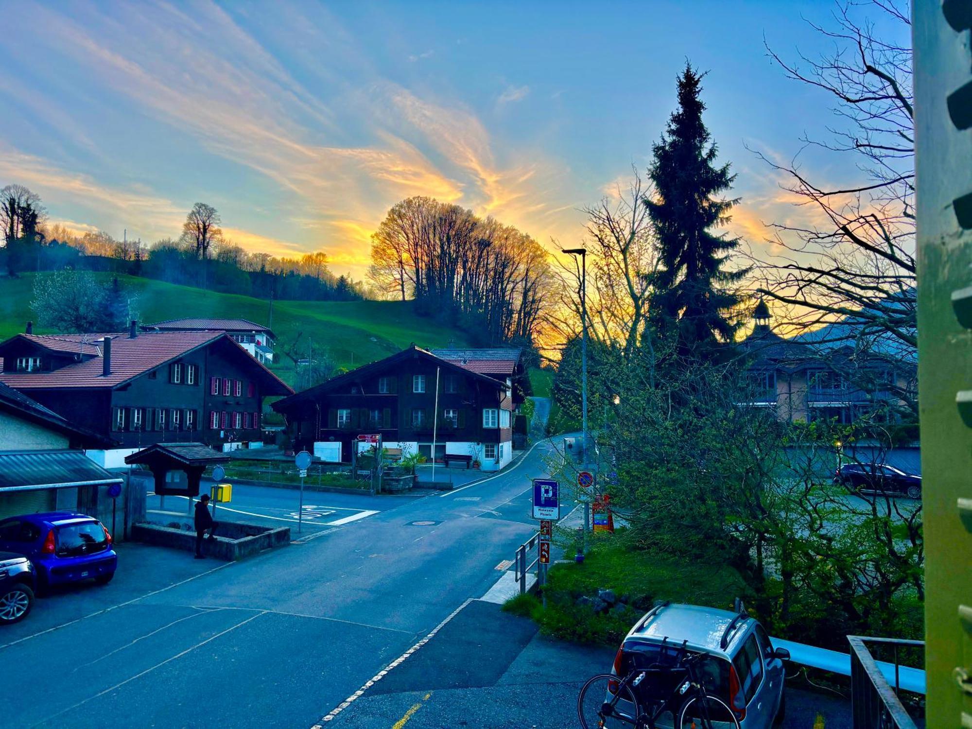 Au Bord Du Lac Därligen Esterno foto
