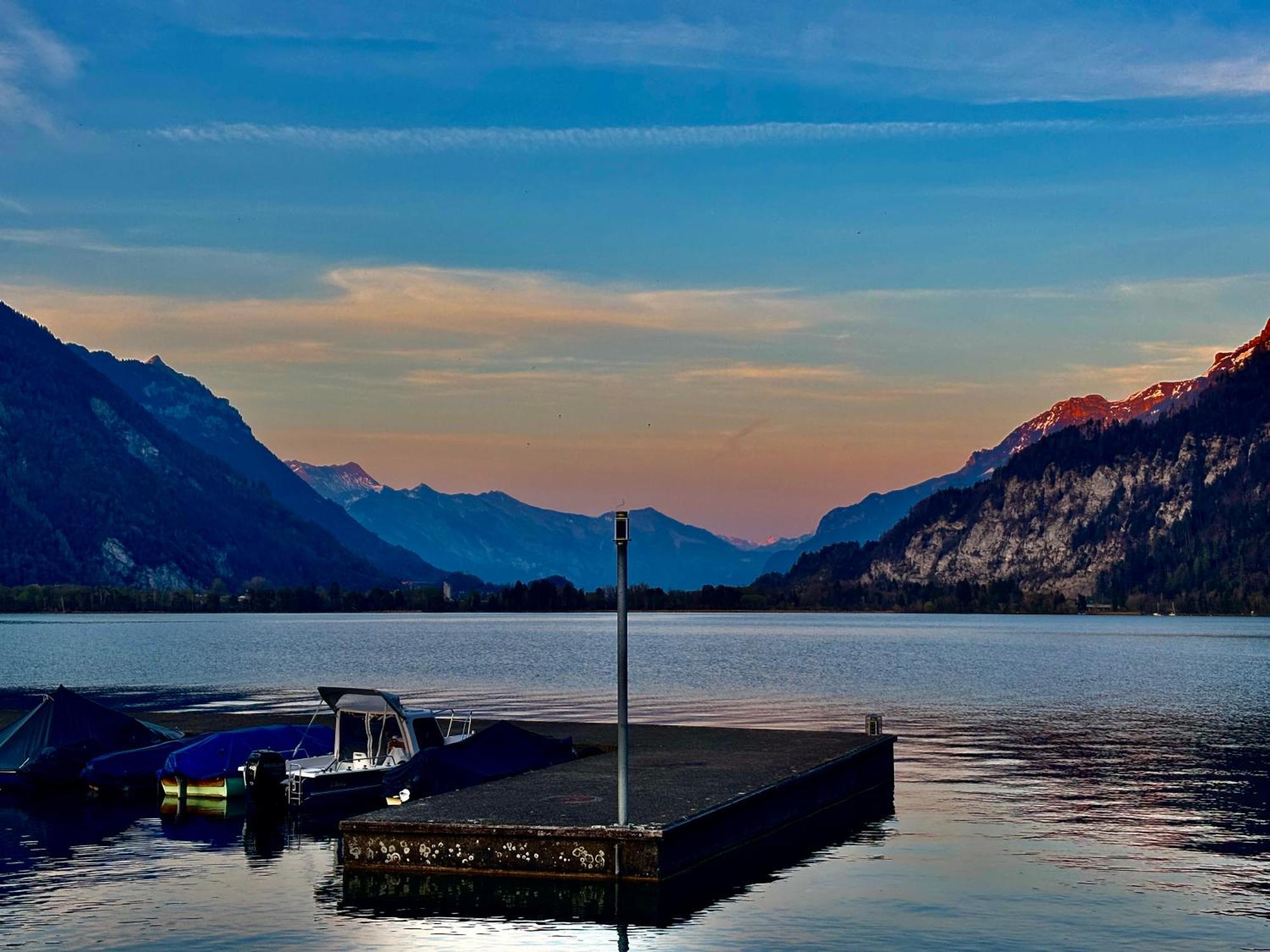 Au Bord Du Lac Därligen Esterno foto
